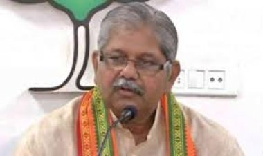 प्रभारी मंत्री ताम्रध्वज साहू के बयान पर पलटवार करते हुए पूर्व स्पीकर धरम कौशिक ने कहा