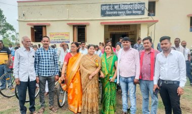 *शाला प्रवेश उत्सव पर विधायक ने सरस्वती साइकिल योजना के तहत किया साइकिल का वितरण*