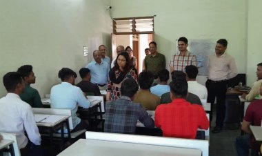 कौशल विकास विभाग की सचिव शम्मी आबिदी ने किया लाइवलीहुड कॉलेज का निरीक्षण