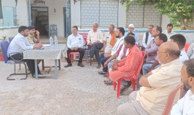 मुहर्रम को लेकर शांति समिति की बैठक, थाना प्रभारी ने लोगों से की शांतिपूर्ण माहौल में पर्व मनाने की अपील