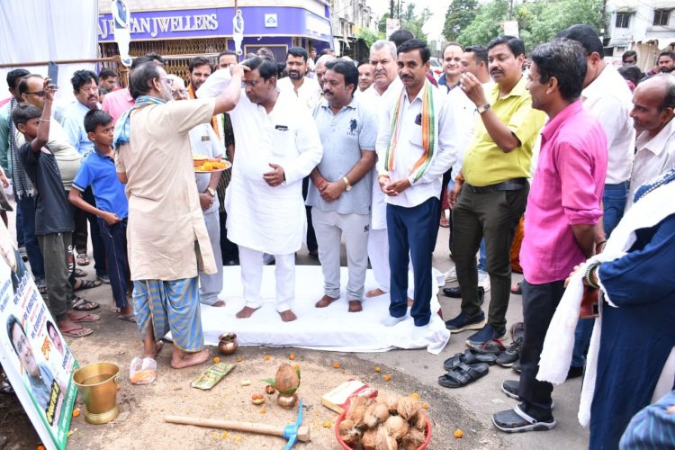 कबीर नगर सोंडोंगरी में लगभग तीन करोड़ के विकास कार्यों का भूमि पूजन हुआ, बड़ी संख्या में आमजन सहित विधायक रहे मौजूद