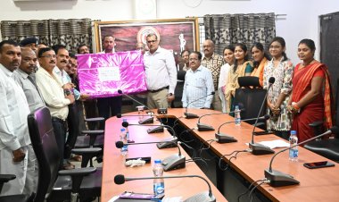 *संभागायुक्त भीम सिंह को दी गई विदाई*