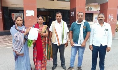 पथरिया 5 जनपद सदस्य ने गौण खनिज राशि दिलाने संयुक्त कलेक्टर को सौंपा ज्ञापन