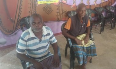 ग्रामीण  कृषि विस्तार अधिकारी से मिलने  किसान घंटो करते है इंतजार