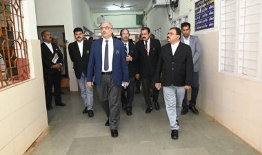 चीफ जस्टिस रमेश सिन्हा ने किया महासमुंद जिला न्यायालय का निरीक्षण