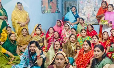 शिव मंदिर में रामायण पाठ का हुआ आयोजन, महिला आयोग की पूर्व अध्यक्ष हर्षिता पांडेय सहित बड़ी संख्या में महिलाएं हुई शामिल