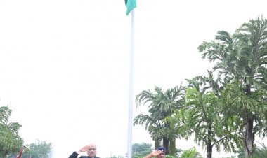 चीफ जस्टिस रमेश सिन्हा ने किया ध्वजारोहण