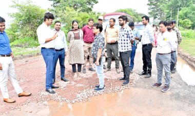 कलेक्टर ने किया सड़क मार्ग में यह जा रहे निर्माण कार्य का निरीक्षण राष्ट्रीय राजमार्ग के सब इंजीनियर को लगाई जमकर फटकार