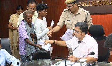 जन चौपाल में कलेक्टर ने सुनी लोगों की समस्याएं,अधिकारियो को दिए निराकरण के निर्देश