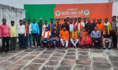 विधानसभा तखतपुर प्रवास पर आए असम के विधायक का  हर्षिता पांडेय के नेतित्व में किया स्वागत