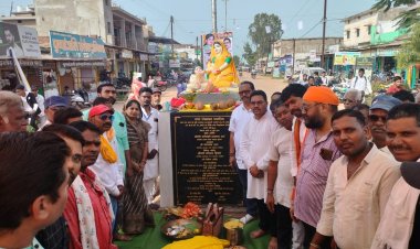 नगर में एक करोड़ के निर्माण कार्यों का भूमि पूजन के साथ डिवाइड विदुतीकरण का लोकार्पण