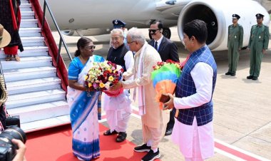 रायपुर पहुंची राष्ट्रपती दौप्रदी मुर्मू, राज्यपाल,सहित मुख्यमंत्री भूपेश बघेल ने विमानतल पर किया स्वागत