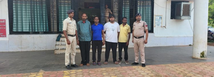 महादेव अन्ना रेड्डी में ऑनलाइन जुआ सट्टा खिलवाने वाले 4 आरोपियों को पुलिस ने किया गिरफ्तार