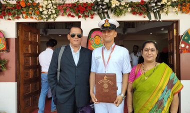 तीनो सेनाओं के सर्वोच्च सेनापति से इंडियन नेवी के असिस्टेंट कमांडिंग ऑफिसर, केंद्रीय विद्यालय शिक्षक, पुलिस स्कूल की शिक्षिका को मिला गोल्ड मेडल