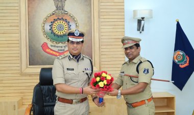 बिलासपुर रेंज के नए आईजी अजय यादव ने किया पदभार ग्रहण, पुलिस अधीक्षक संतोष सिंह ने किया स्वागत