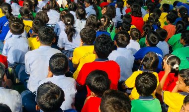 भविष्य के युवा मतदाताओं ने निकाली मतदाता जागरुकता रैली