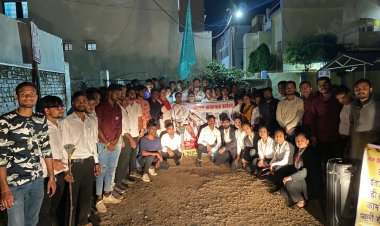 मतदाता जागरूकता कार्यक्रम, डीपी विप्र कॉलेज के विद्यार्थियों ने मसाल रैली निकालकर लोगों को किया जागरूक