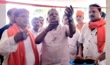 पूर्व मंत्री अमर ने किया मस्तूरी में केन्द्रीय चुनाव कार्यालय का उद्घाटन