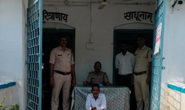 10 वर्षों से फरार स्थायी वारंटी के आरोपी को पुलिस ने धर दबोचा