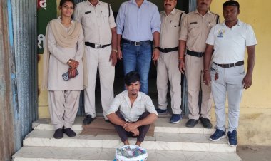 विनोबा नगर से 8.64लीटर देशी मदिरा जप्त