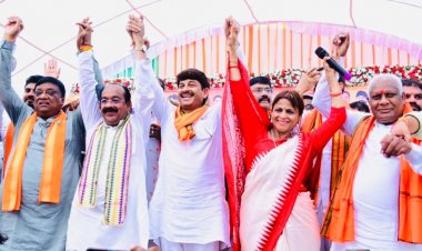 परिवर्तन यात्रा में सांसद मनोज तिवारी का तखतपुर और बिल्हा में रोड शो, तखतपुर और बिल्हा विधानसभा में आयोजित हुई आमसभा,हर्षित और मनोज तिवारी ने बाइक चला कर बढ़ाया कार्यकर्ताओं का उत्साह,भाजयुमो निकाली बाइक रैली