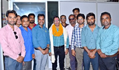 *जिला जनसंपर्क अधिकारी  कोसरिया को दी गई विदाई*  *सहायक संचालक से उपसंचालक में हुए पदोन्नत