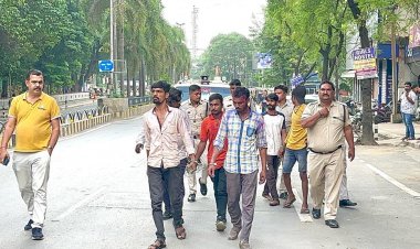 एसपी चला रहें निजात अभियान,शराबियों से उनका आरक्षक पीट गया ड्यूटी के दौरान, शराबी ने फाड़ी वर्दी सभी गिरफ्तार