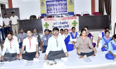 *छात्र-छात्राओं में राष्ट्रीय एकता और समानता की भावना लाने के लिए पहल करना सराहनीय - कलेक्टर*  *स्काउट एवं गाइड जिला संघ द्वारा कलेक्टोरेट में सर्वधर्म प्रार्थना आयोजित*  *100 से अधिक स्काउट-गाइड के बच्चों ने लिया हिस्सा*