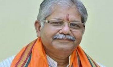 *कांग्रेसी ही छत्तीसगढ़ को अपराध का गढ़ बना रहे हैं : कौशिक*  *पूर्व विधानसभा अध्यक्ष धरमलाल कौशिक ने बदहाल कानून व्यवस्था पर कसा तंज