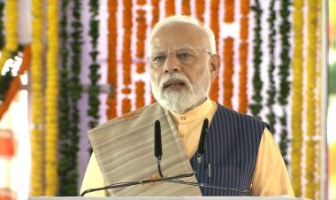 प्रधानमंत्री नरेंद्र मोदी बस्तर दौरे पर