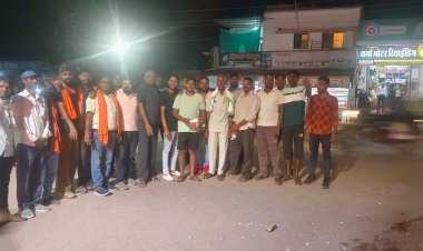 बिल्हा विधानसभा से धरमलाल कौशिको टिकट मिलते ही नगर में हुई आतिशबाजी , बटी मिठाईयां