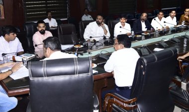 कलेक्टर ने ली मान्यता प्राप्त राजनीतिक दलों की बैठक,आदर्श आचार संहिता एवं चुनाव को लेकर नियमों की दी गई जानकारी