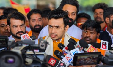 Breaking News: राजधानी रायपुर पहुंचे भाजयुमो के राष्ट्रीय अध्यक्ष तेजस्वी सूर्या, कांग्रेस पर जमकर हमला बोला