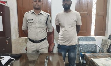 धारदार हथियार लेकर लोगो को धमकाने वाले को पुलिस ने किया गिरफ्तार,आरोपी के कब्जे से हथियार चाकू बरामद