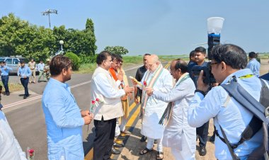 ब्रेकिंग: केंद्रीय गृह मंत्री अमित शाह पहुंचे रायपुर,भाजपा नेताओं ने किया स्वागत, पूर्व मुख्यमंत्री रमन सिंह के नामांकन के लिए जाएंगे राजनंदगांव