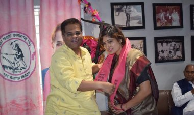 बीजेपी समर्थित मस्तूरी क्षेत्र से जिला पंचायत सदस्य चांदनी भारद्वाज हुई Jccj में शामिल