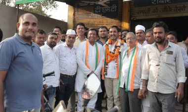 रायपुर ग्रामीण विधानसभा के मोवा क्षेत्र के निर्मल साहू ने कांग्रेस पार्टी में प्रवेश किया