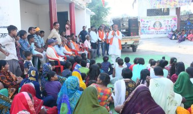 भाजपा प्रत्याशी धरमलाल कौशिक ने पथरिया मंडल के सभी ग्रामों में किया आशीर्वाद यात्रा,कहा छत्तीसगढ़ को बचाना है तो कमल फूल खिलाना होगा