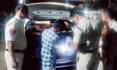 जिला निर्वाचन अधिकारी अवनीश शरण और पुलिस अधीक्षक बिलासपुर संतोष सिंह*