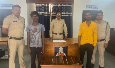 सार्वजनिक स्थान पर धारदार हथियार दिखाकर लोगों को डराने वाले दो बदमाश को रतनपुर पुलिस ने किया गिरफ्तार*