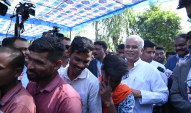 पाटन में मुख्यमंत्री भूपेश बघेल ने परिवार सहित किया मतदान