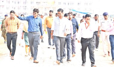 *कलेक्टर ने मतगणना स्थल का किया निरीक्षण*  *तैयारियों के संबंध में दिए निर्देश