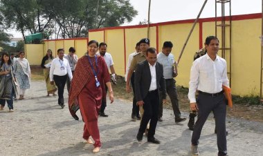 मुख्य निर्वाचन पदाधिकारी रीना बाबासाहेब कंगाले ने किया कवर्धा के मतगणना स्थल का निरीक्षण