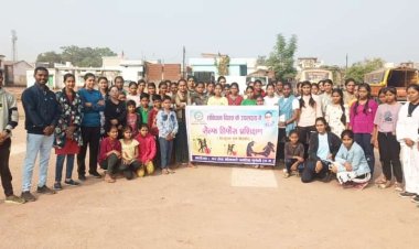 संविधान दिवस पर बालिकाओं ने सीखा आत्म रक्षा के गुर