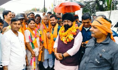 चुनाव जीतकर नगर पहुचे धरमलाल कौशिक का हुआ भव्य नागरिक अभिनन्दन , बरसते पानी मे भी उमड़ा  जनसैलाब