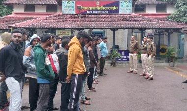 बिलासपुर पुलिस द्वारा शहर के गुंडा बदमाशो को किया गया लाइन हाजिर,शहर में शांति व्यवस्था बनाए रखने के लिए असमाजिक तत्वों दिया कड़ा संदेश