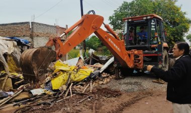 चखना सेंटरों को हटाने लागातार कार्रवाई जारी,सकरी,उसलापुर, बिल्हा ,बोदरी,सहित कई इलाकों में दर्जनों सेंटर को किया गया जमींदोज