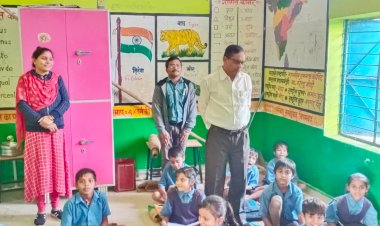 *स्कूलों में समय पर अनुपस्थित शिक्षकों को कारण बताओ नोटिस जारी