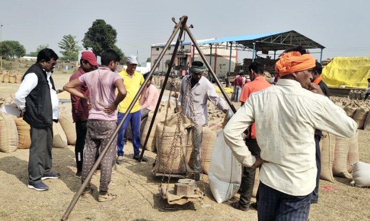 *खरीफ विपणन वर्ष 2023-24*  *जिले में अब तक 10 लाख 09 हजार क्विंटल से अधिक हुई धान खरीदी