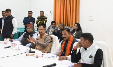 प्रदेश के स्वस्थ्य मंत्री श्याम बिहारी जायसवाल ने सिम्स अधिकारियो की ली बैठक,सिम्स हॉस्पिटल को कोनी किया जायेगा शिफ्ट प्रक्रिया शुरू करने दिए निर्देश, अस्पताल प्रशासक एवं पीआरओ की होगी नियुक्ति